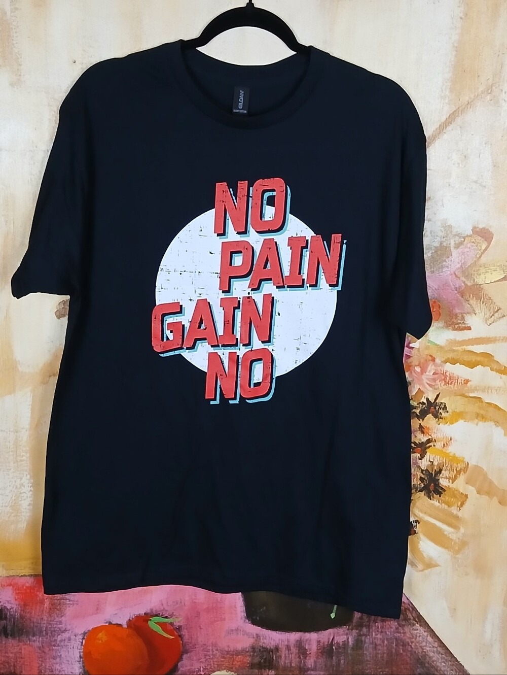 Gildan No Pain No Gain Graphic T-Shirt - Size Large